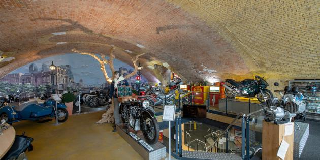 Ausstellungsraum im DDR Museum Motorrad in Berlin