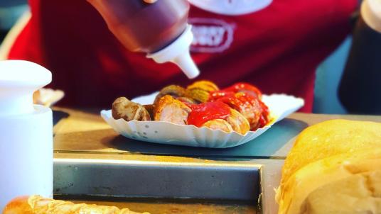 Curry Wolf - Original Berliner Currywurst